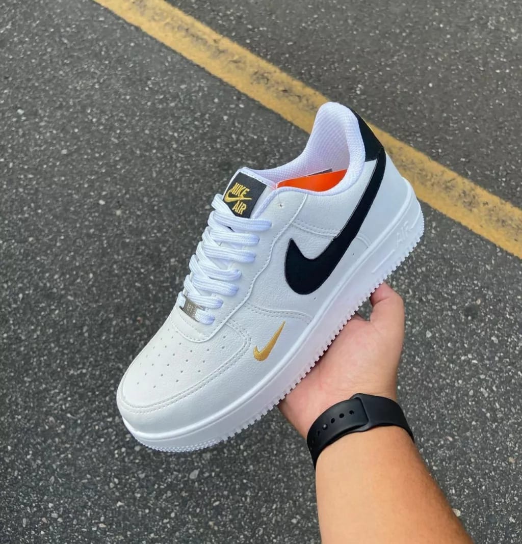 1. NIKE AIR FORCE ONE