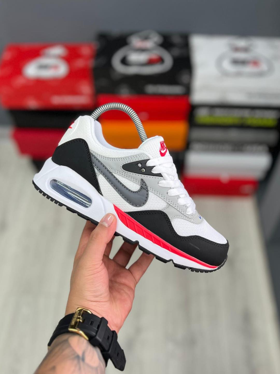 NIKE AIR MAX